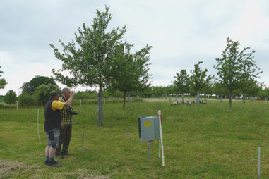 Karl-Peter Brühl und Gerd Weide im Gespräch. Foto: I. Till