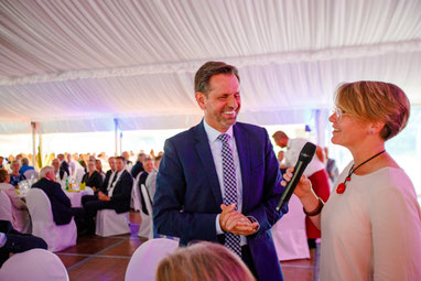 Niedersächischer Wirtschaftsminister Olaf Lies Moderatorin Katharina Guleikoff