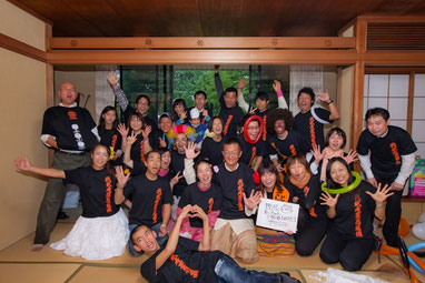 結婚パーティーで愛バージョン♪大好きな仲間達に100札♪