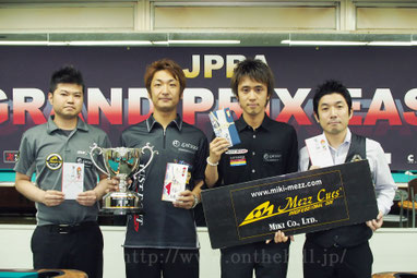 上位入賞者はオールMEZZ / EXCEEDプレイヤー。左から3位・照屋勝司、優勝・栗林達、2位・土方隼斗、3位・有田秀彰　Photo :  On the hill !