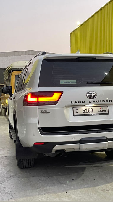 TOYOTA LAND CRUISER