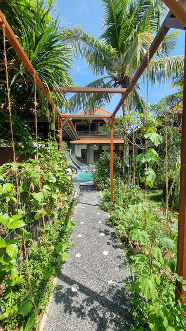 Padangbai villa for sale