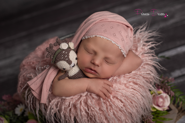 Newborn Mützen, Bodys und Höschen für Babyfotografie