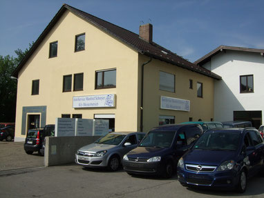 altes Firmengebäude in Neuötting
