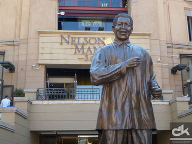 Nelson Mandela - am Nelson Mandela Square in Sandton (Johannesburg)