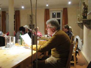 Georg Steiger während der Lesung im Pfarrhaus in Gebesee. Foto: Anna-Maria Meussling