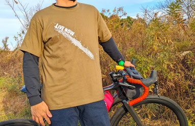 グラベルロードバイク用のTシャツ