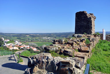 Blick von den Mauern der Ruine in Aljezur