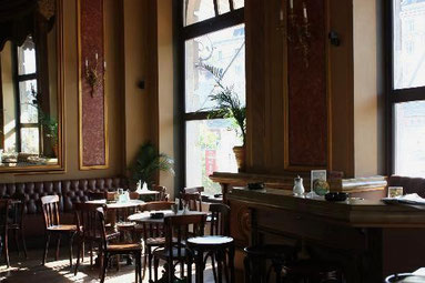 68-bevægelsens mødested 'Café Savoy' i Wien