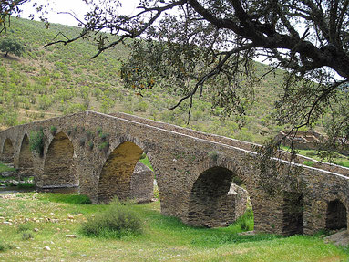 Brücke über den Rio Almonte in der Extremadura