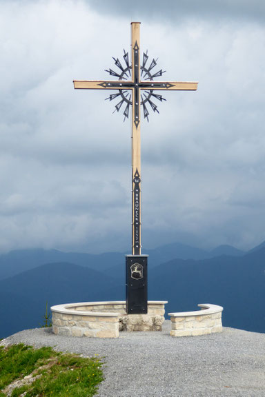 Brauneck, neues Gipfelkreuz, 1555m ,Lenggrieser Wappen