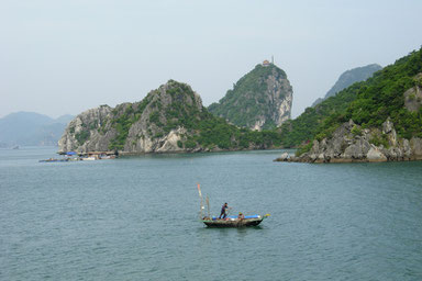 How to spend 14 days in Vietnam - Halong Bay