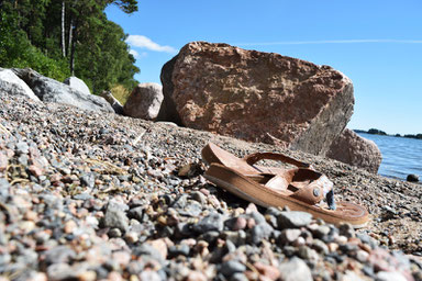 Kayaking in Finland - Relaxing at the beach