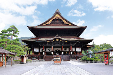 写真提供:善光寺