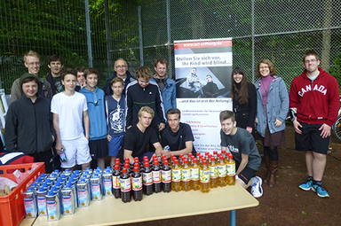 Bei einem Schul-Spendenlauf zugunsten der NCL-Stiftung