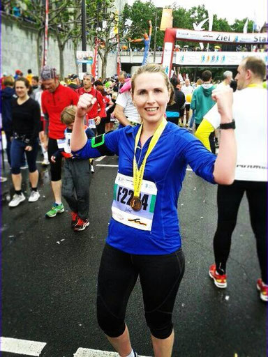 Im Ziel meines 2. Halbmarathons mit neuer Bestzeit.