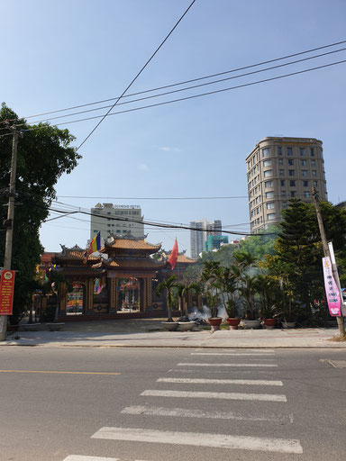 Straßen und Tempel in Da Nang