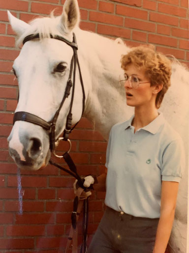 Babette mit Lieblingspferd Ramadan