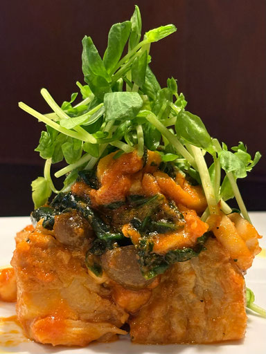 95. とまと座の豚の角煮(トマト煮) 🧀 1,600円 ※写真は2名様分です。