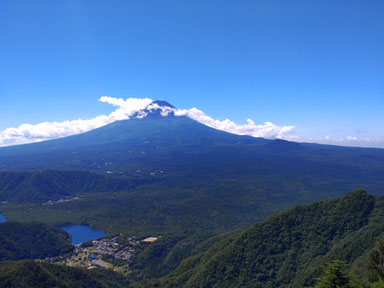 青い空！青い富士！青い湖！