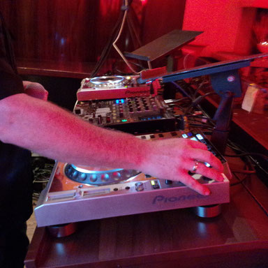 DJ mit full equipment !