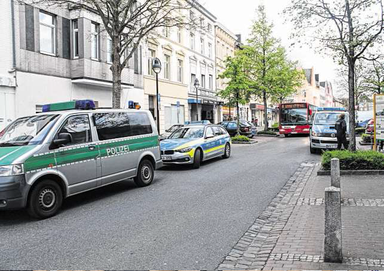 Wie hier in Stolberg führten die Beamten zahlreiche Kontrollen durch. Foto: Polizei