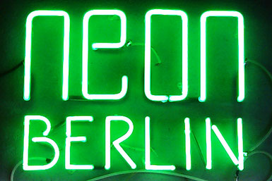 Berlin Grün Neonbuchstaben // Neonjoecks Berlin