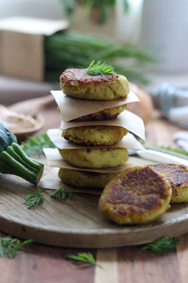 Kichererbsen-Zucchini Taler
