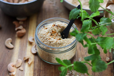 veganer Parmesanersatz