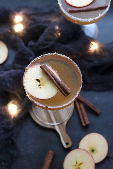 Sekt mit Bratapfelsirup