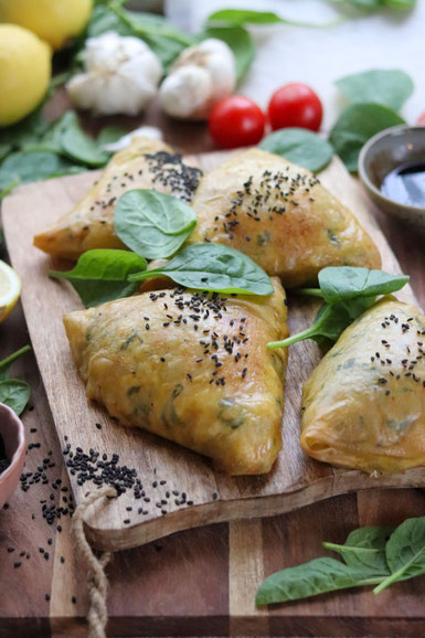 vegetarisch gefüllte Reispapiertasche