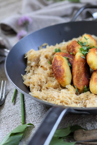 Kartoffelnudeln mit Sauerkraut