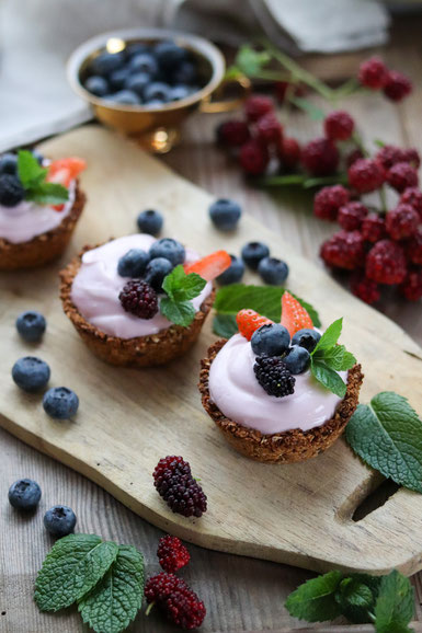 Granola Cups mit Joghurt