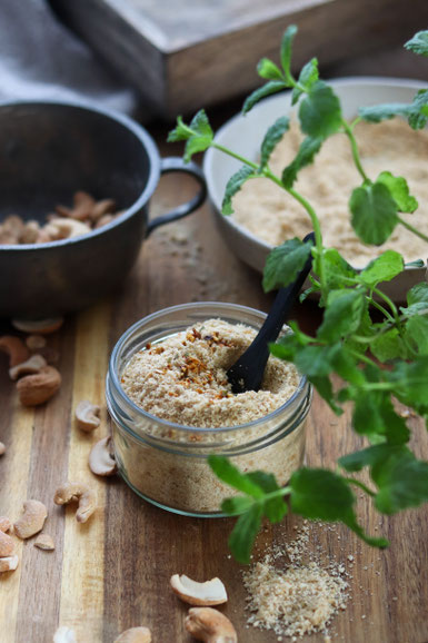 veganer Parmesanersatz