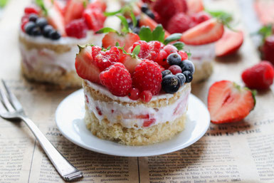 veganes Törtchen mit Joghurtalternativcreme