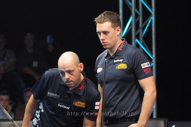 右：ボイズ、左：アプルトン