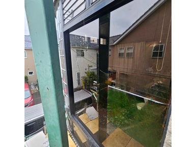 草加市硝子修理（施工後）綺麗な透明硝子を設置