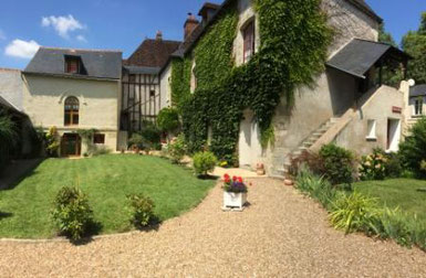 housing-loire-valley-b-and-b-vouvray-vineyard