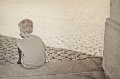 Bild: "einsam" von Esi Grünhagen auf pixabay.com