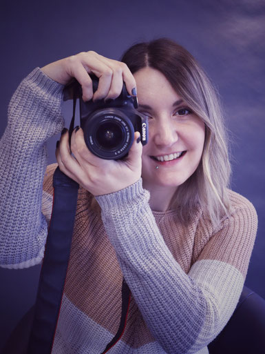 Antonella Sterner mit Kamera