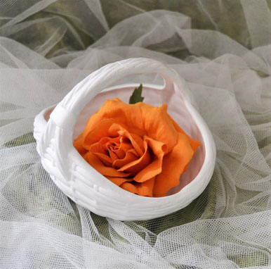 Keramikkorb für Blumendeko