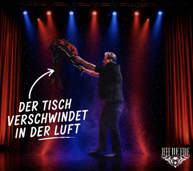 DER SCHWEBENDE TISCH von dem Zauberkünstler Jeff de Fire aus Kiel.