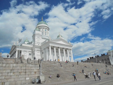 Helsinki Cathedral and Senate Square, Helsinki, Finland. Don't miss those places when going to Helsinki