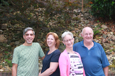 HOE bestuur. vlnr: Tom van Loo, Burdy van Loo, Karin van der Leeuw, Bob Schoenmaker