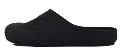 Filzpantoffel Schwarz mit schwarzen Nähten