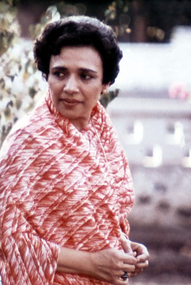 Arnavaz Dadachanji in India - cropped image. Photo courtesy of Glenn & Laurel Magrini.