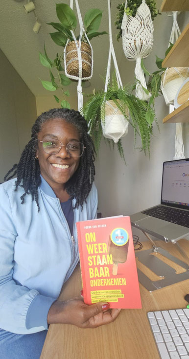 Boekentip van het platform PowerVrouwen Nederland, Onweerstaanbaar Ondernemen door Pedro van Helden