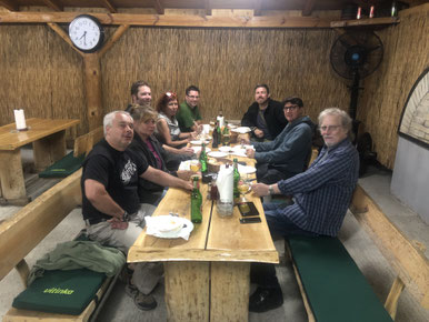 Kennenlernen Essen bei Pupo in Puracic (Lamm am Spieß)