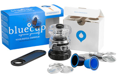 Bluecup Starterset mit Cup-Cr,eator, Bluecup-Kaffeekapseln, Löffelhalter und Deckeln