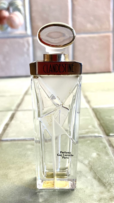 GUY LAROCHE : CLANDESTINE PARFUM 7,5 ML - MINIATURE VIDE